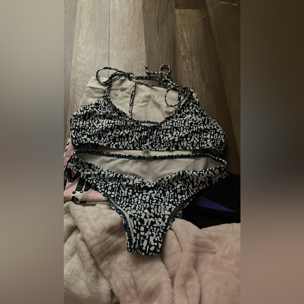 Bathing suit